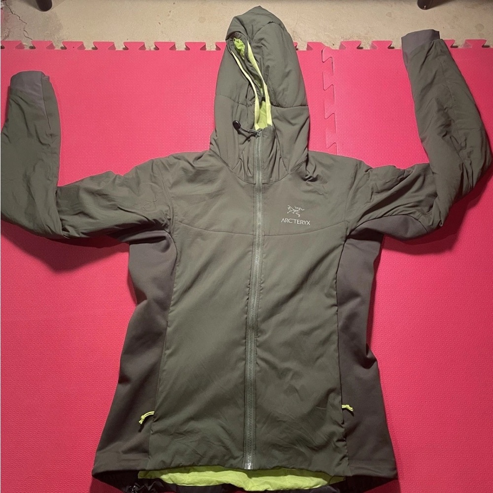 Arc'Teryx Jacket Women’s Medium Atom LT Hoody Green Zip Up Skiing Insulated